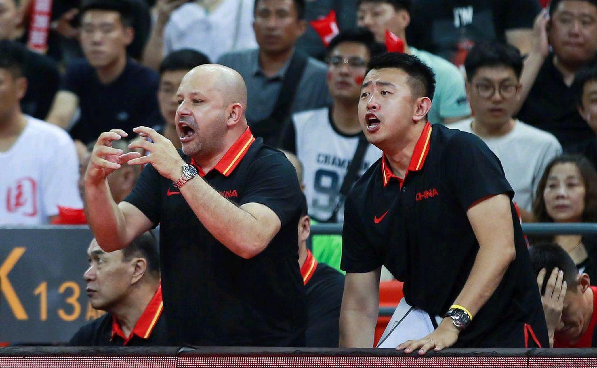 开云体育中国-球队主帅连续调整阵容，力求逆转