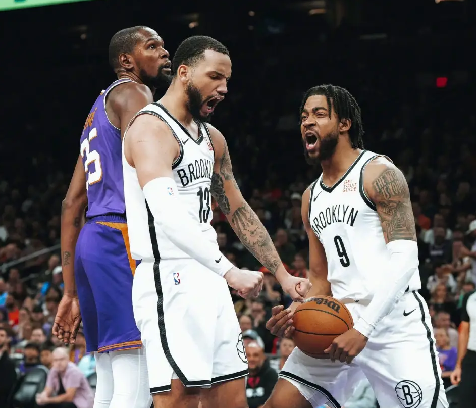 开云体育官方网站-篮网全队表现出色，轻取东部对手