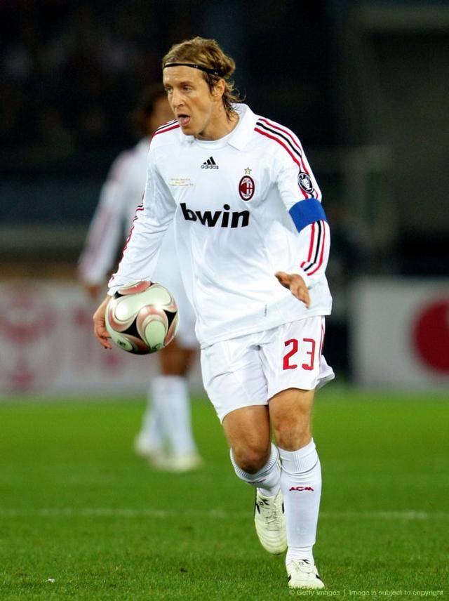 开云体育中国-包含AC米兰小将崭露头角，打破队史进球纪录的词条