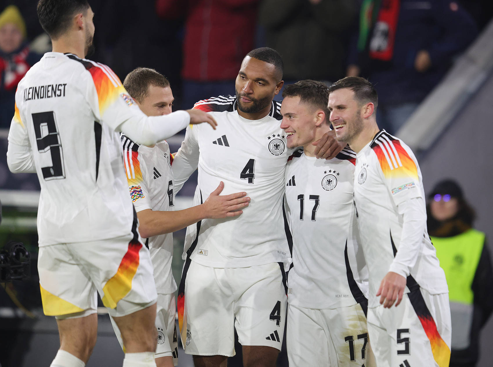 包含预想落寞的瑞士战胜瑞典，欧国联淘汰赛的词条