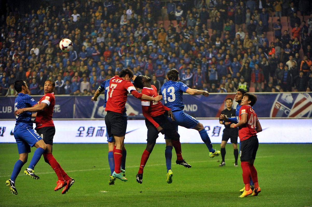 关于法甲联赛竞争白热化,领头羊紧咬追击的信息 关于法甲联赛竞争白热化,领头羊紧咬追击的信息