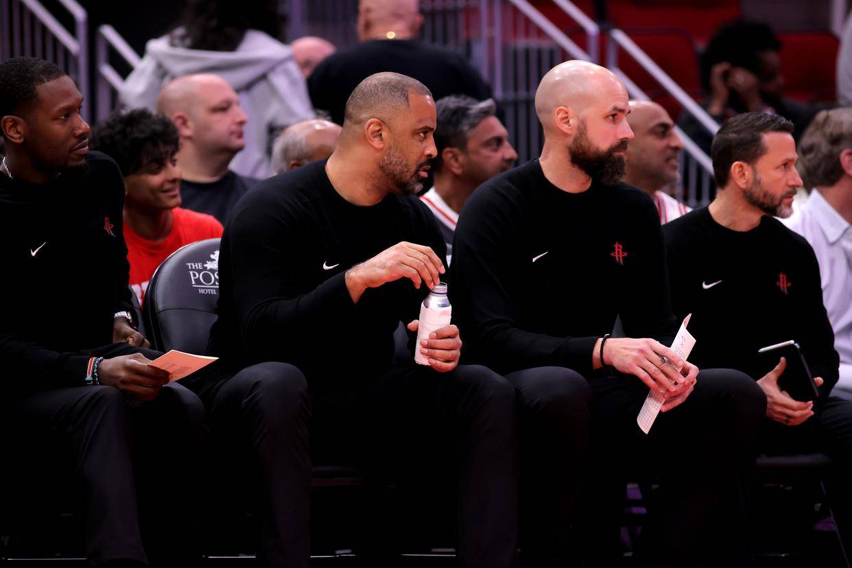 开云体育官网-火箭队主帅批评球队防守，需改进