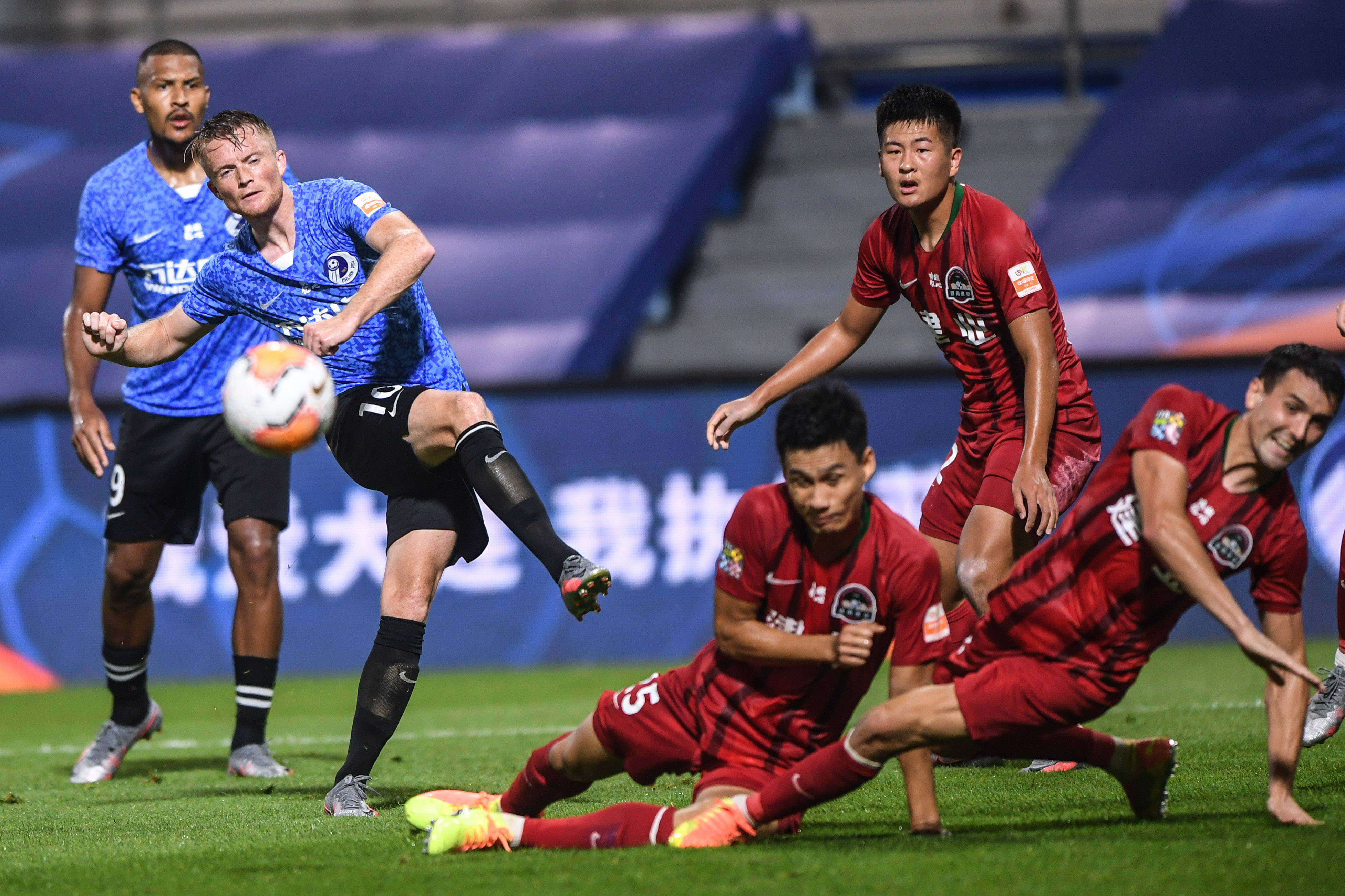 开云体育app-关于鲁能苦战！山东鲁能再战大连一方，必将火花四射的信息