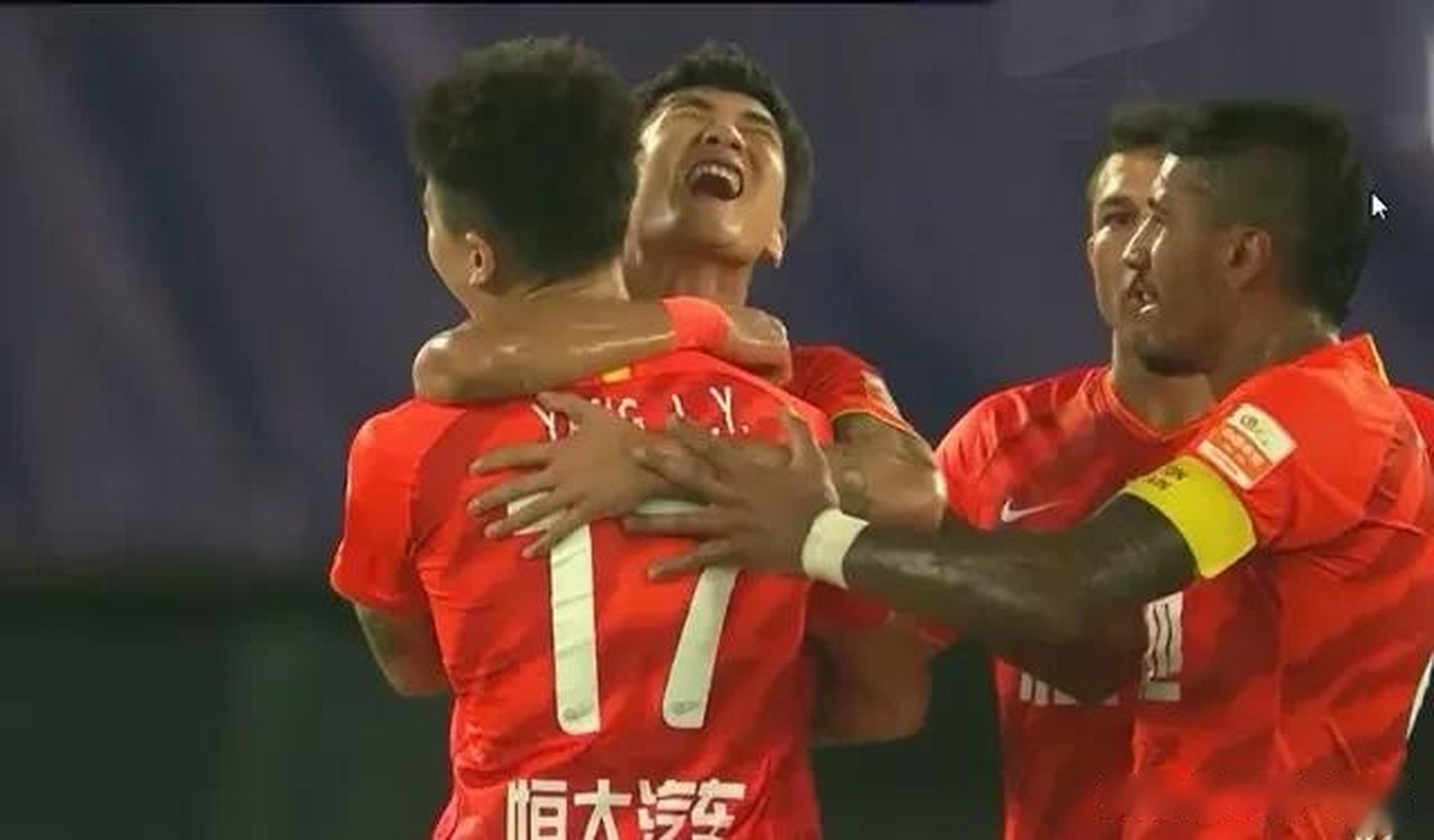 开云体育-包含富力队备战与恒大交锋，实力对比激烈的词条