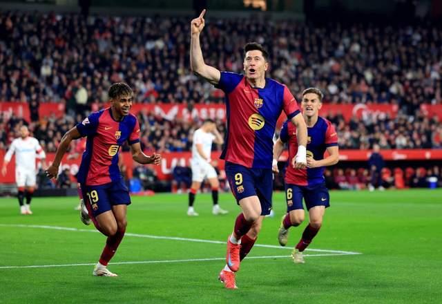 包含尤文图斯签下埃弗顿前锋莱万多夫斯基，加强锋线的词条