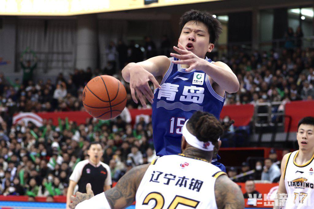 青岛男篮主场惨败，输给山东队大比分的简单介绍