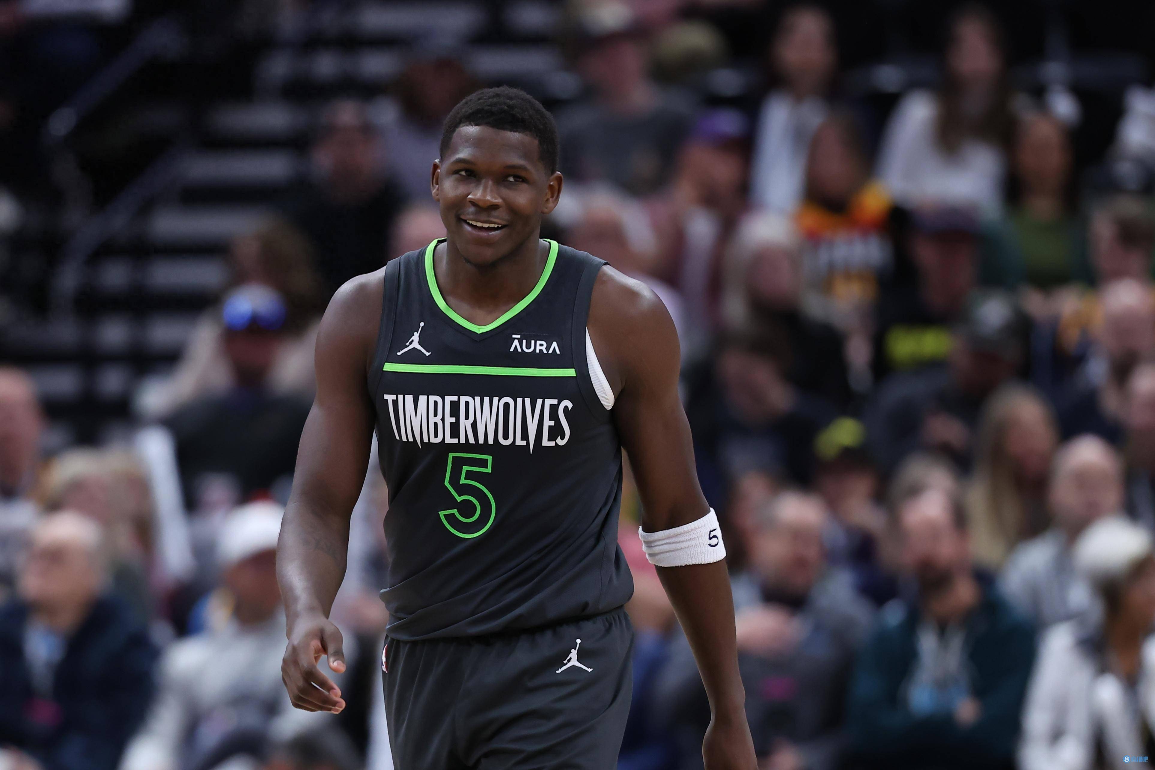 开云体育入口-贝尔再次在比赛中表现出色，展现出强大实力