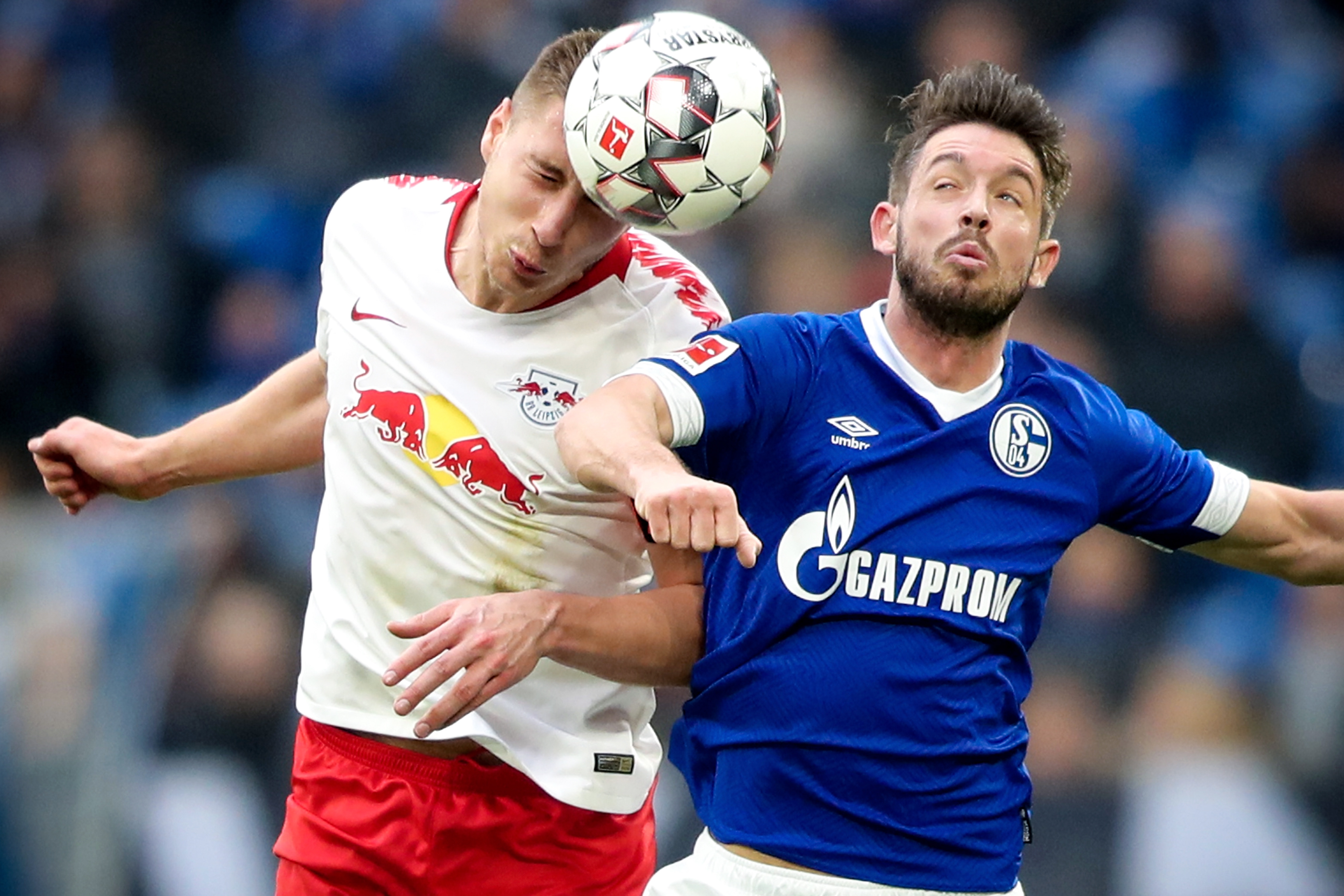 沙尔克客场战平劲旅,坚守不败 沙尔克客场战平劲旅,坚守不败