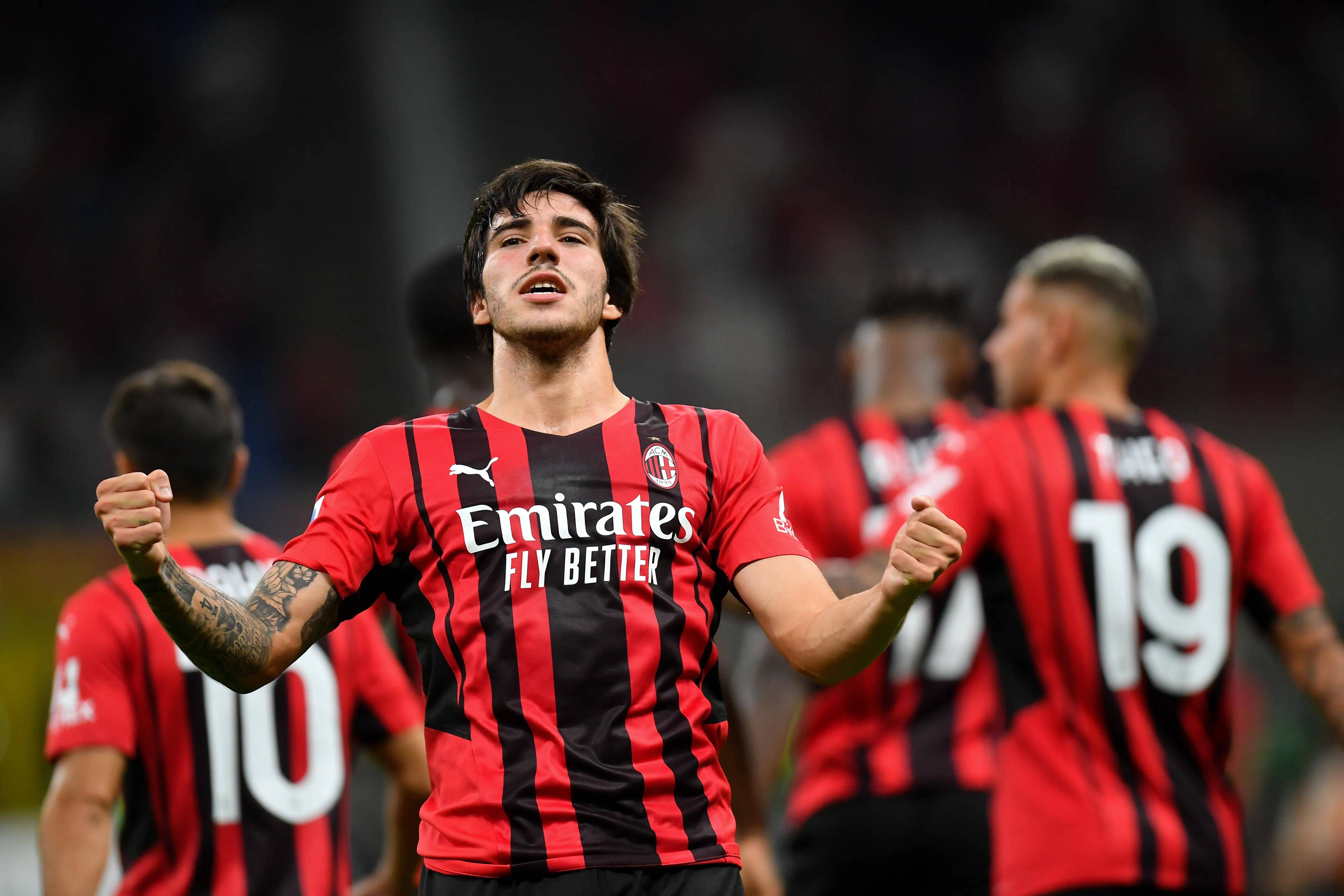 意大利篮球联赛半决赛：米兰之星击败对手晋级