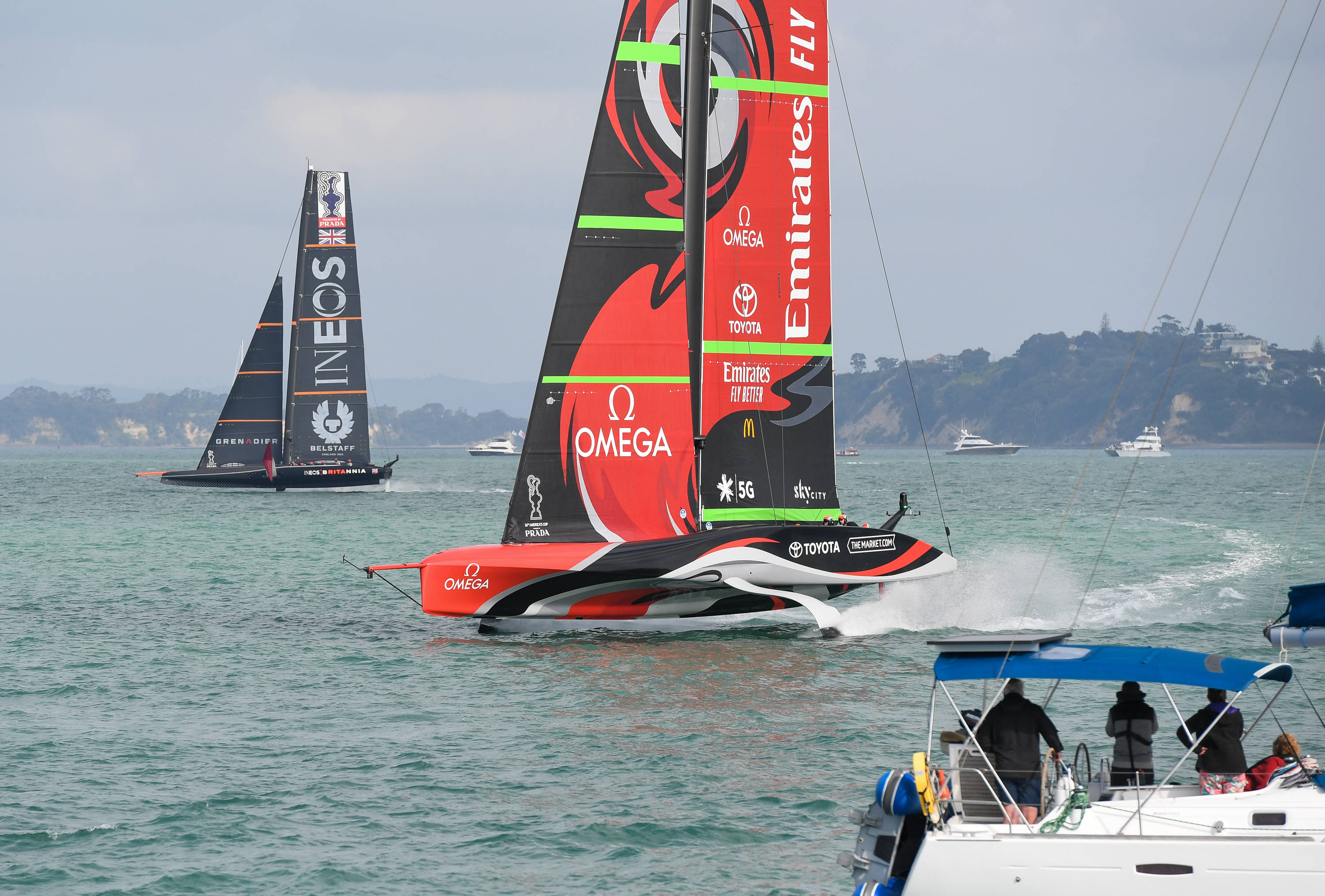 关于英国帆船队冲刺成功,勇夺头名的信息 关于英国帆船队冲刺成功,勇夺头名的信息