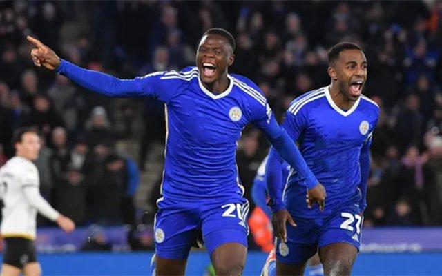 伯明翰主场力挫对手,实现胜利 伯明翰主场力挫对手,实现胜利