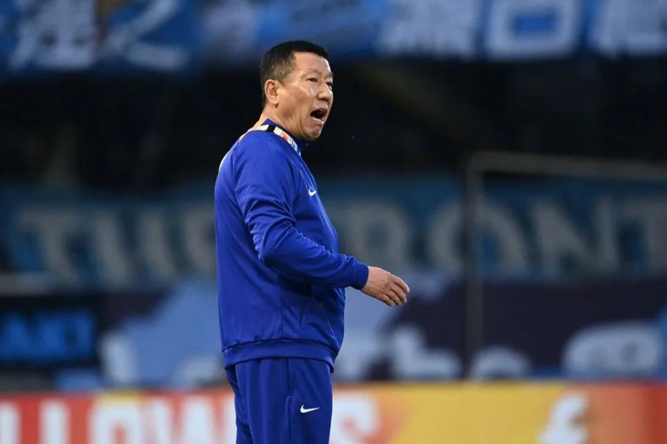 开云平台-包含主教练变动引发球迷关注，球队走向何方的词条