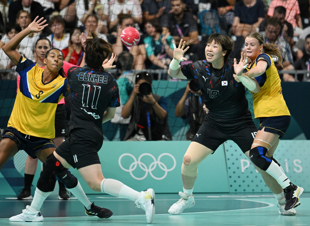 瑞典女篮险胜美国,勇夺冠军 瑞典女篮险胜美国,勇夺冠军