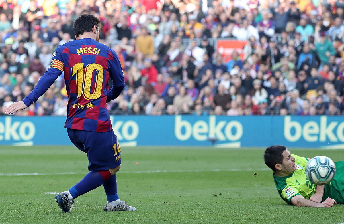 今日美洲杯:梅西不敌AC米兰,关键一战的简单介绍 今日美洲杯:梅西不敌AC米兰,关键一战的简单介绍