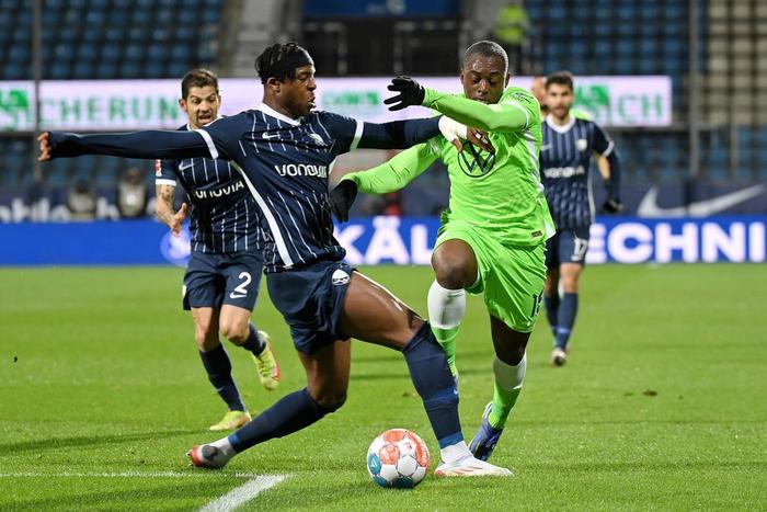 开云体育在线-包含沃尔夫斯堡主场战平柏林赫塔，积分增加的词条