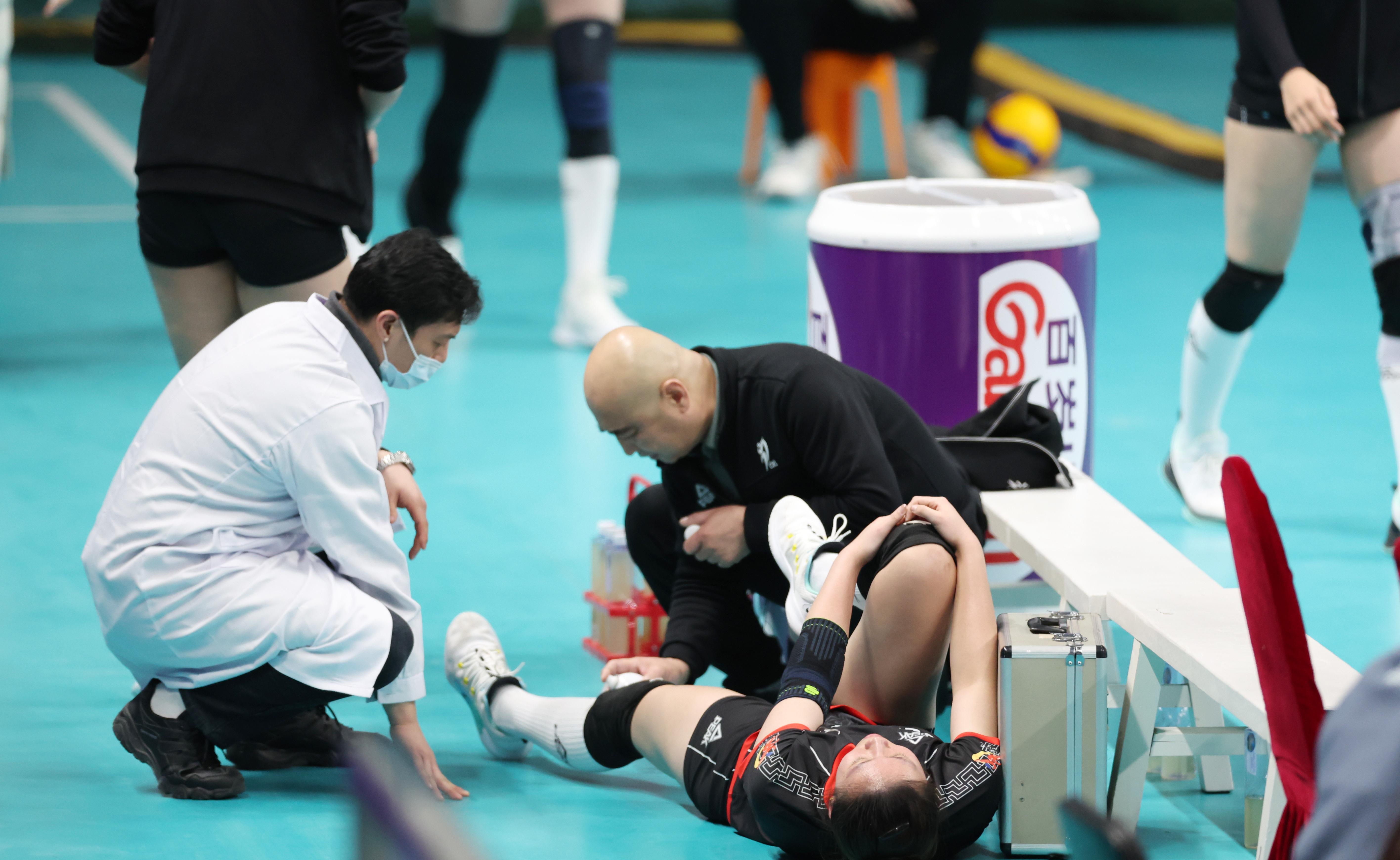 开云体育入口-南亚球员受伤退出比赛，引发关注