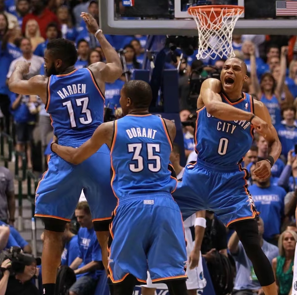 开拓者不敌雷霆:威少砍下三双领队狂胜的简单介绍 开拓者不敌雷霆:威少砍下三双领队狂胜的简单介绍