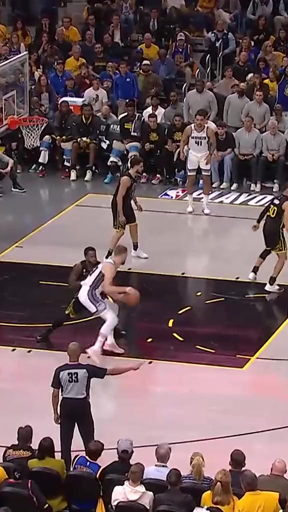 关于巴西男篮碾压勇士B队,库里爆发神勇的信息 关于巴西男篮碾压勇士B队,库里爆发神勇的信息