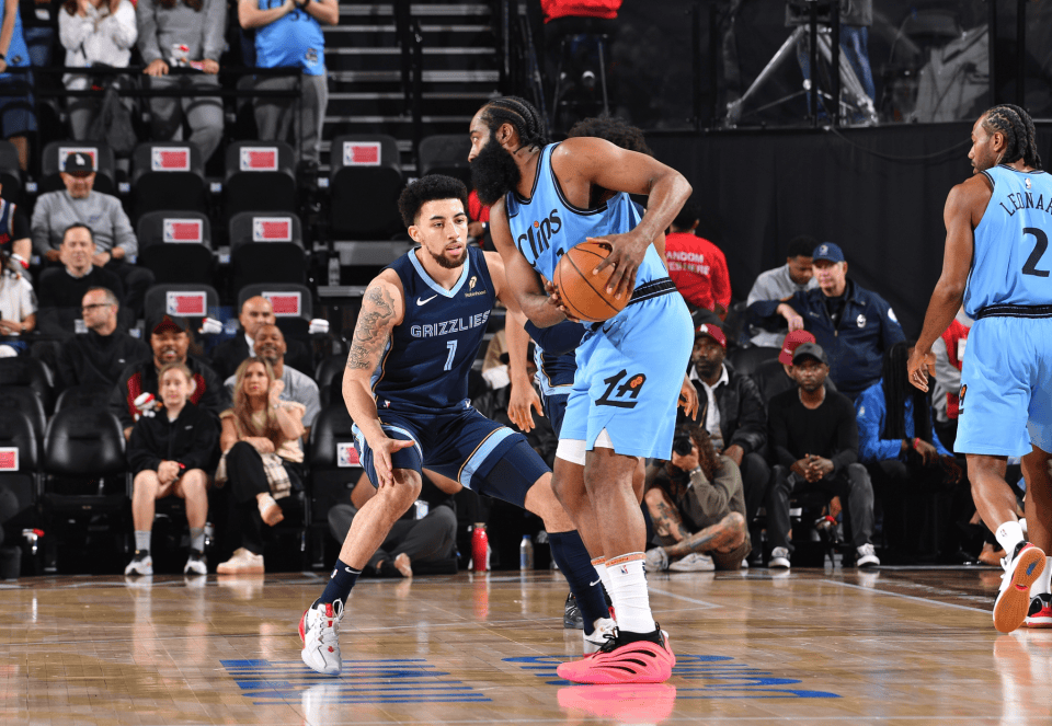 快船大胜灰熊赢得关键胜利 快船大胜灰熊赢得关键胜利