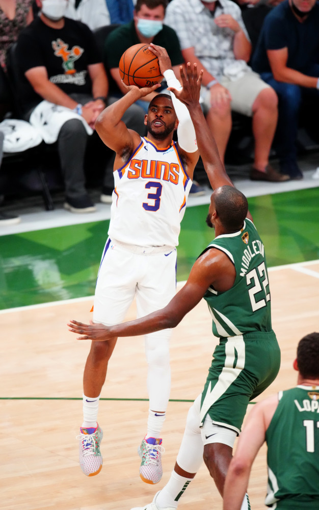 开云平台-雄鹿主场大胜太阳,豪取六连胜的简单介绍