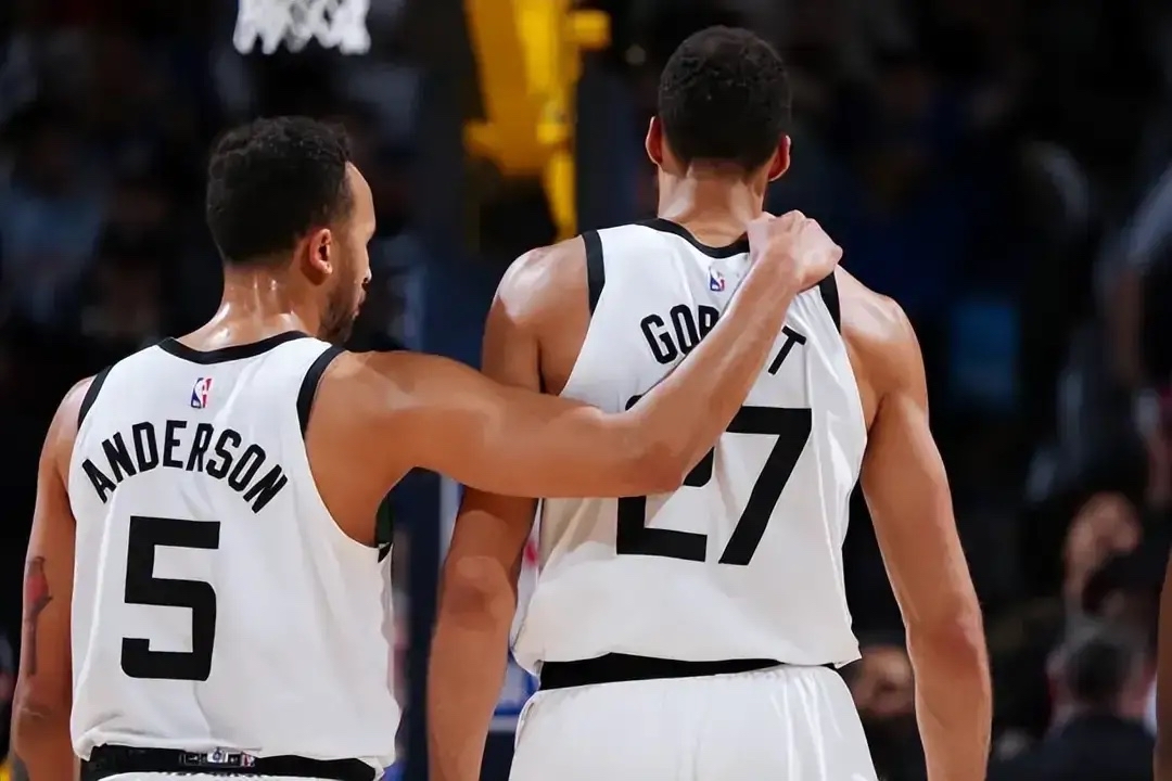 篮网险胜南韩男篮,戈贝尔爆发神勇的简单介绍 篮网险胜南韩男篮,戈贝尔爆发神勇的简单介绍