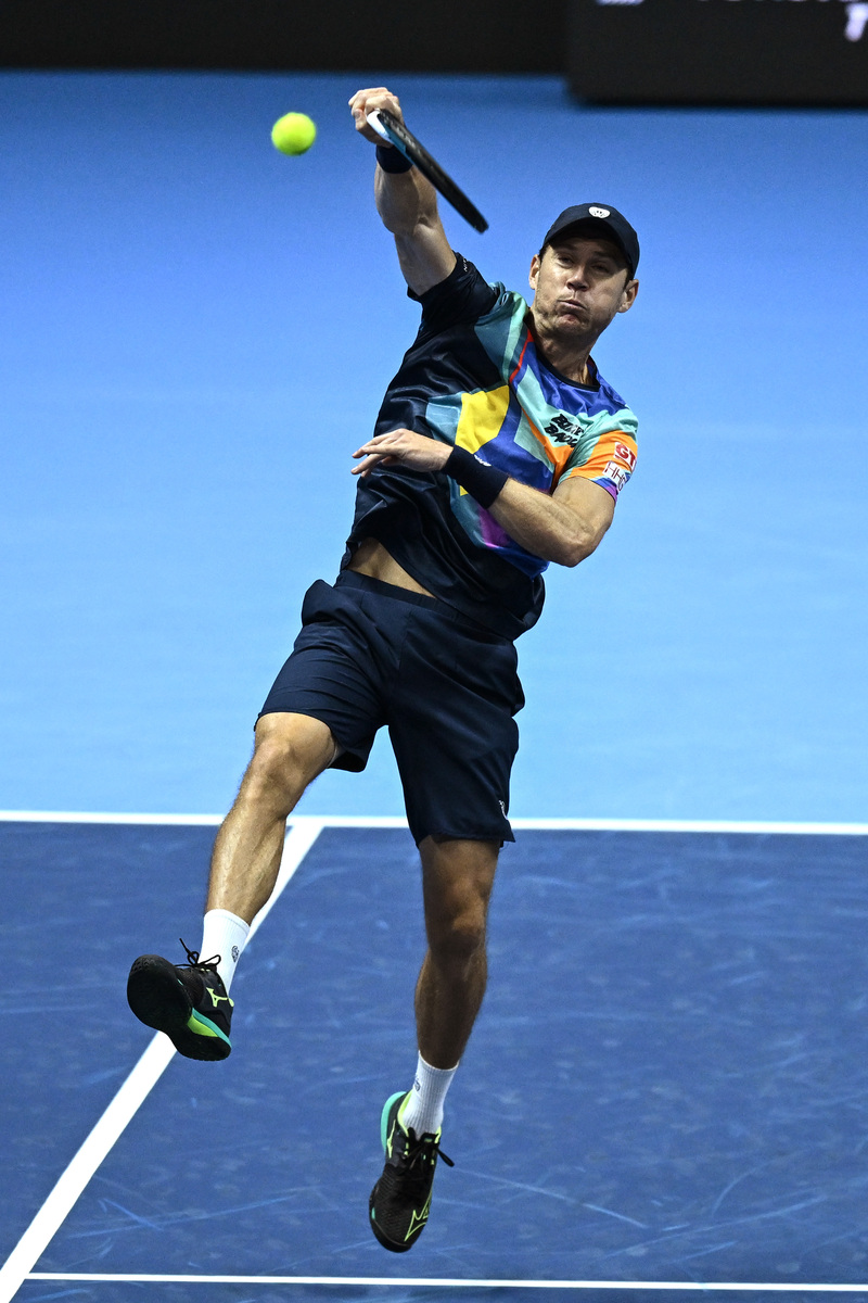 英国网球队横扫意大利网球队，纳达尔制霸全场