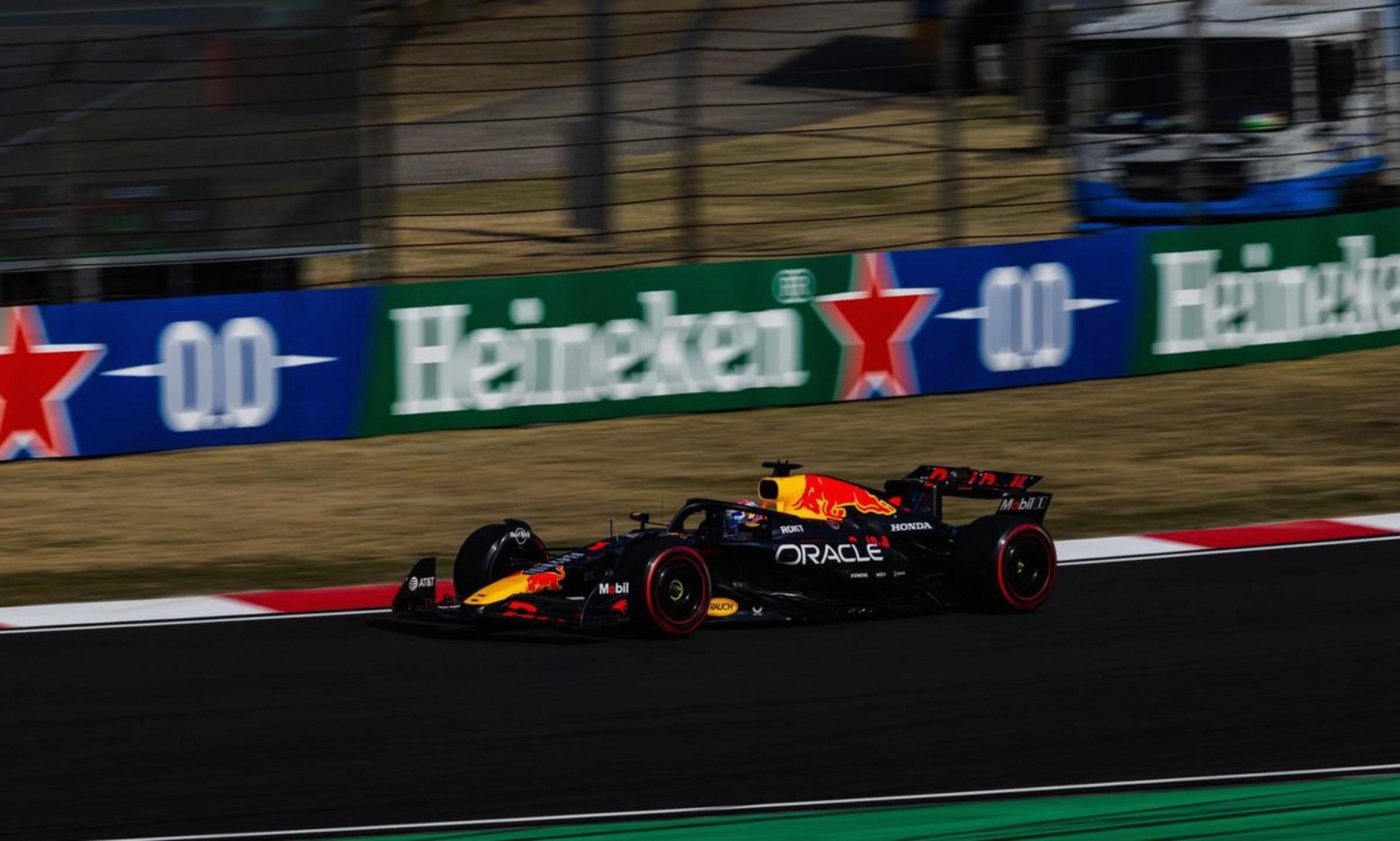 开云体育下载-包含红牛车队横扫迈凯伦,皮亚斯特里扛起全队的词条