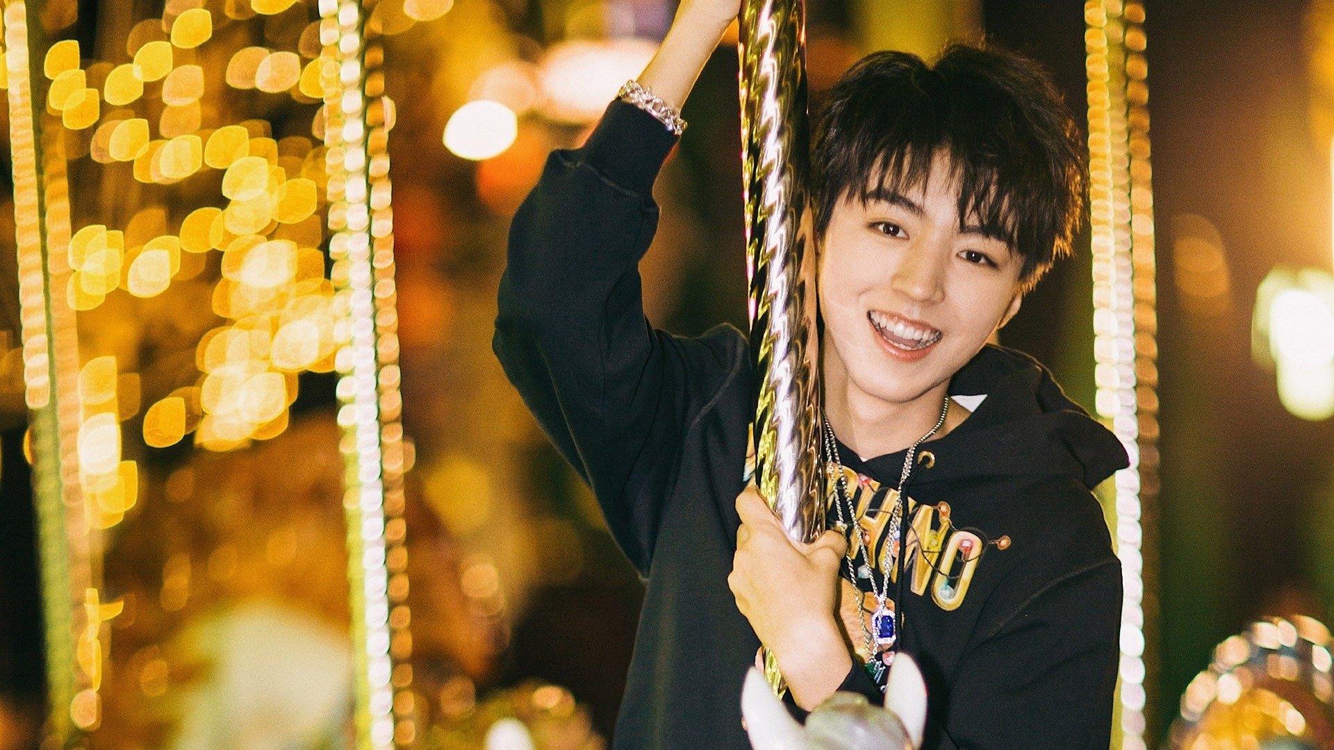 开云体育登录-沉默的风暴眼，霍勒迪如何在重压之下完成涅槃，率领太阳正面击溃老鹰