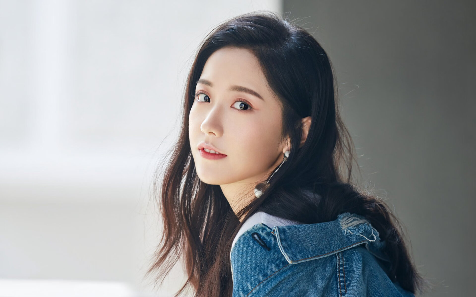 拉文赛后评分拉满，独行侠单节拉开森林狼，当巨星闪耀与团队爆发交织