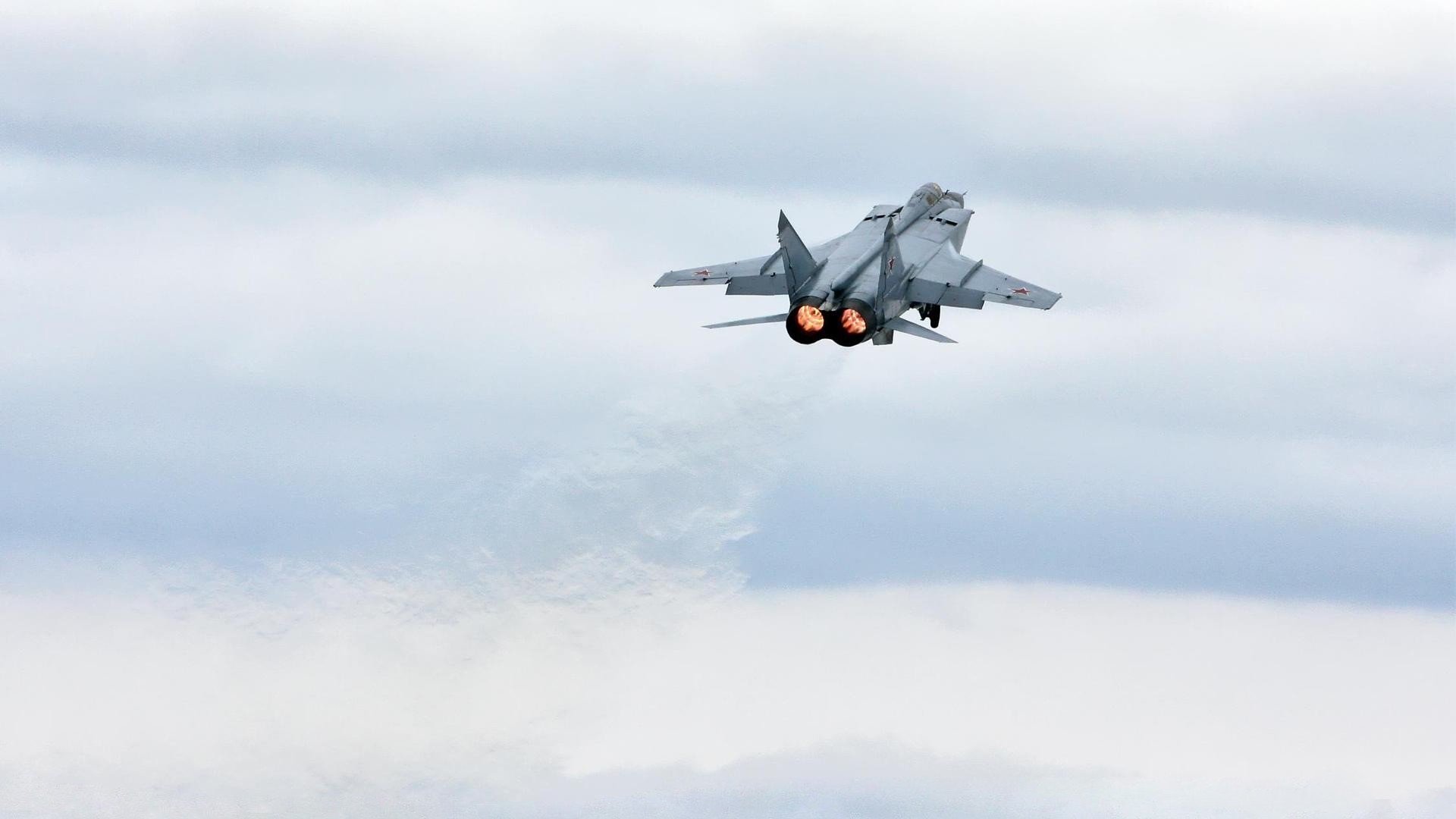 开云体育登录-焦点战双雄会，罗德里戈破茧成蝶，国际米兰铁壁锁里昂