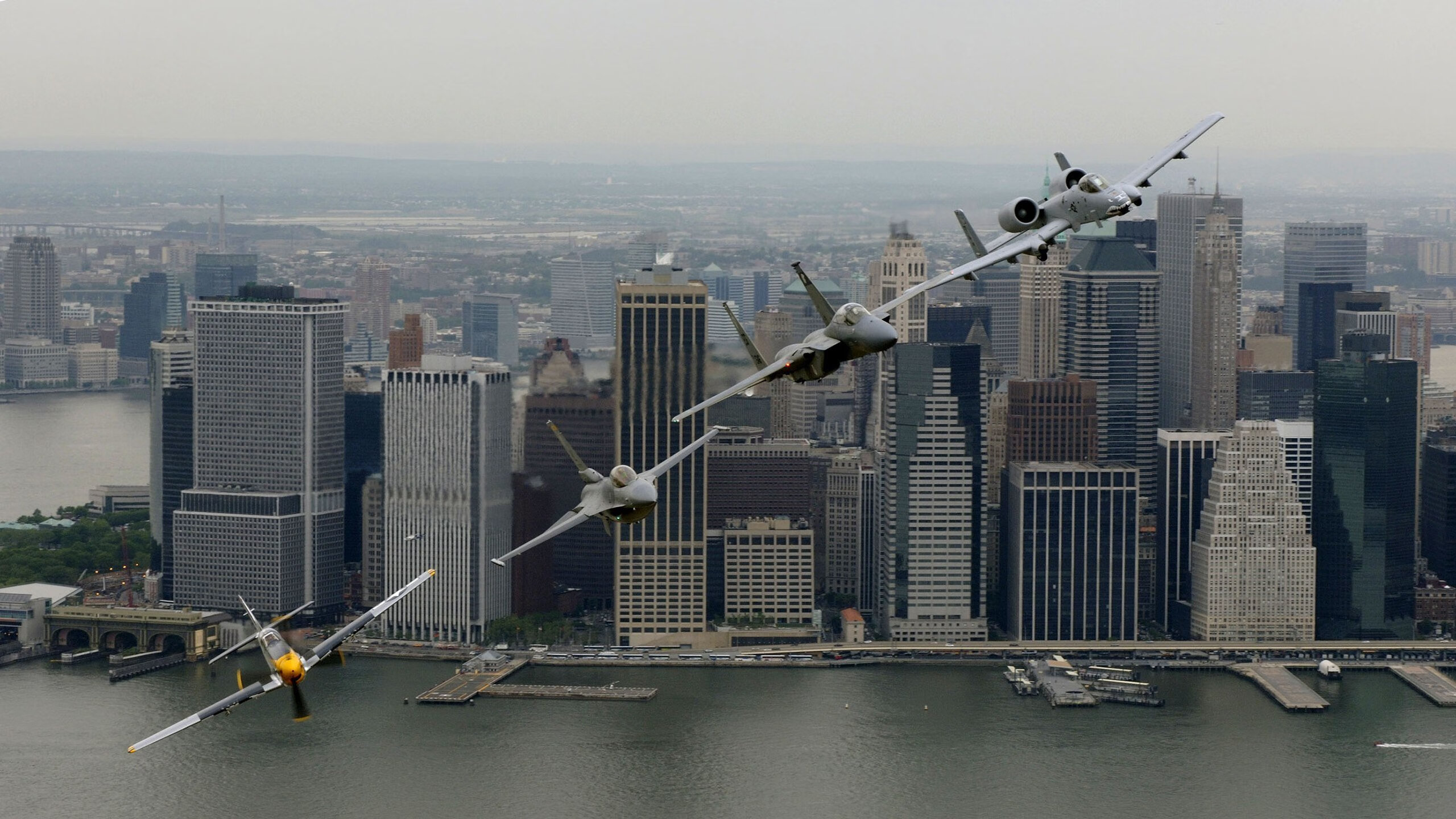 绿茵经纬，世界杯聚光灯与伯纳乌的黄色风暴